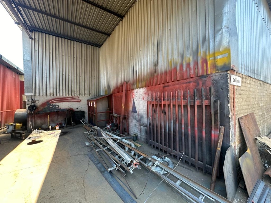 To Let commercial Property for Rent in Oos Einde North West